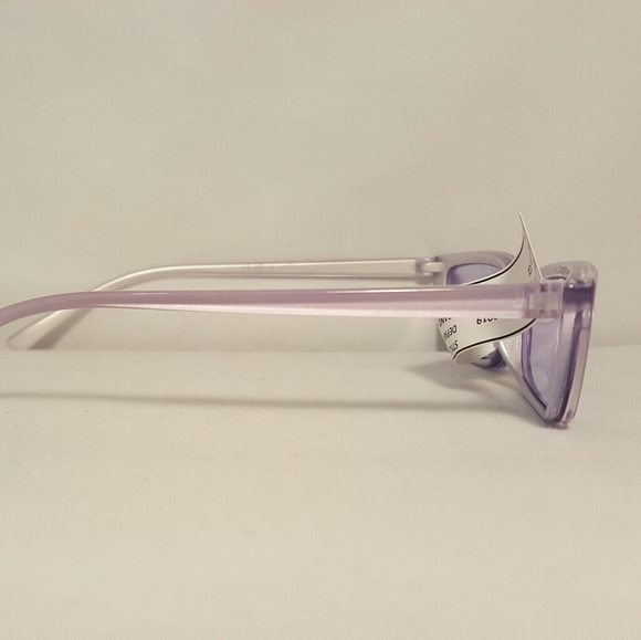 Kid's Fashion Sunglasses - Picture 2 of 4